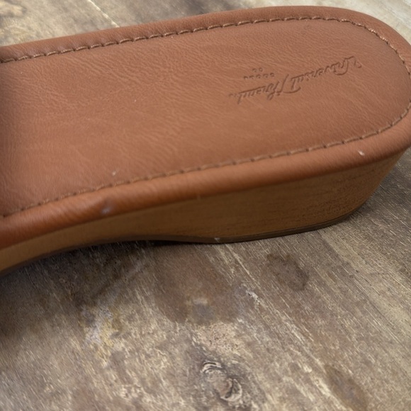 Universal Thread Slide Sandals in Tan and Orange - Picture 10 of 10